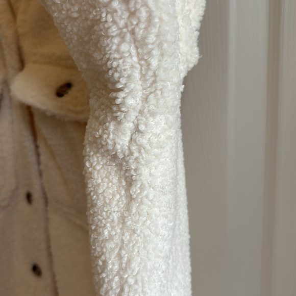 Universal Thread Shacket - Picture 11 of 16